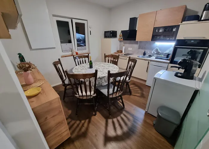 Apartment Luna's House